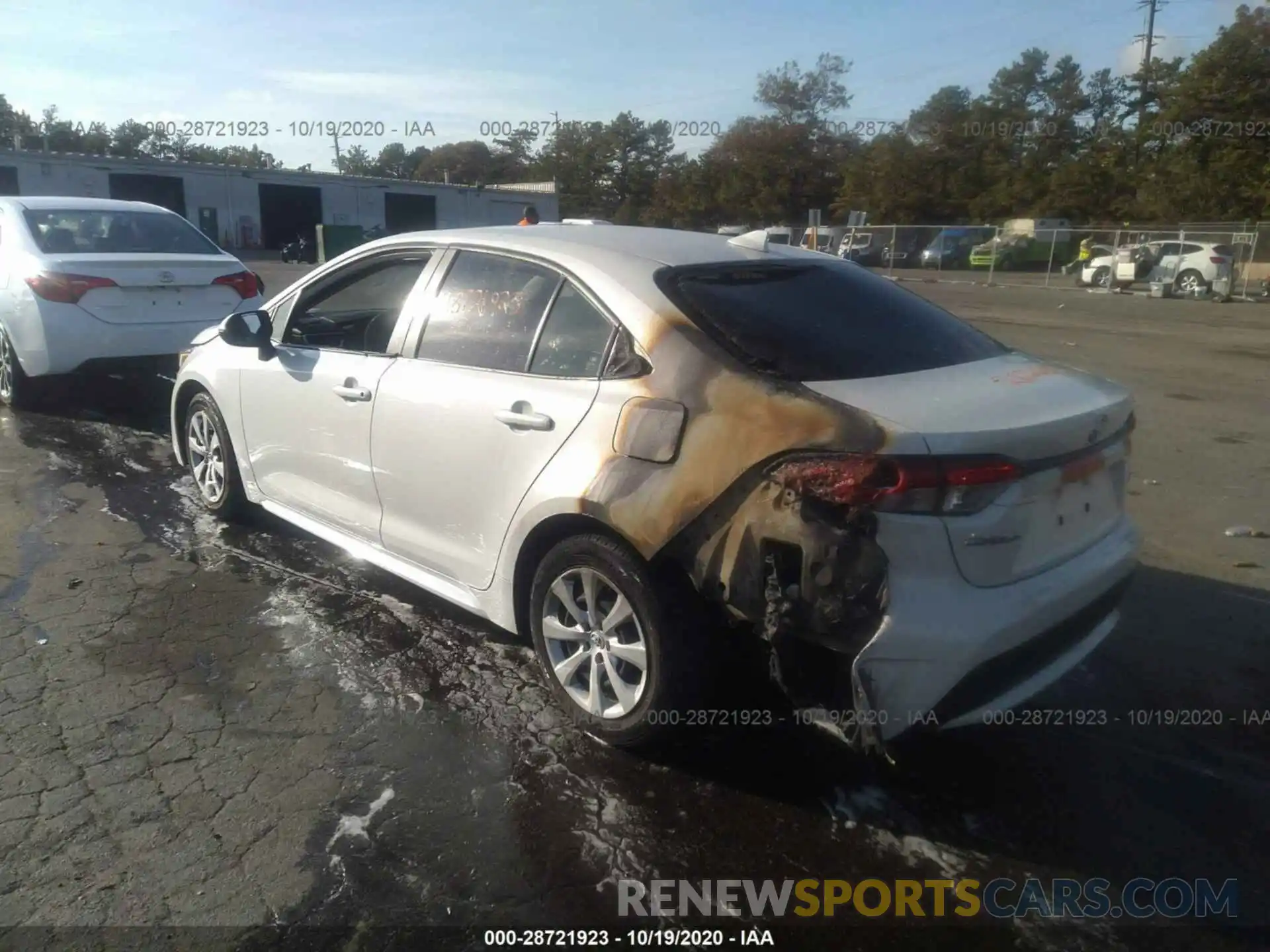 3 Photograph of a damaged car JTDEPRAE6LJ014404 TOYOTA COROLLA 2020