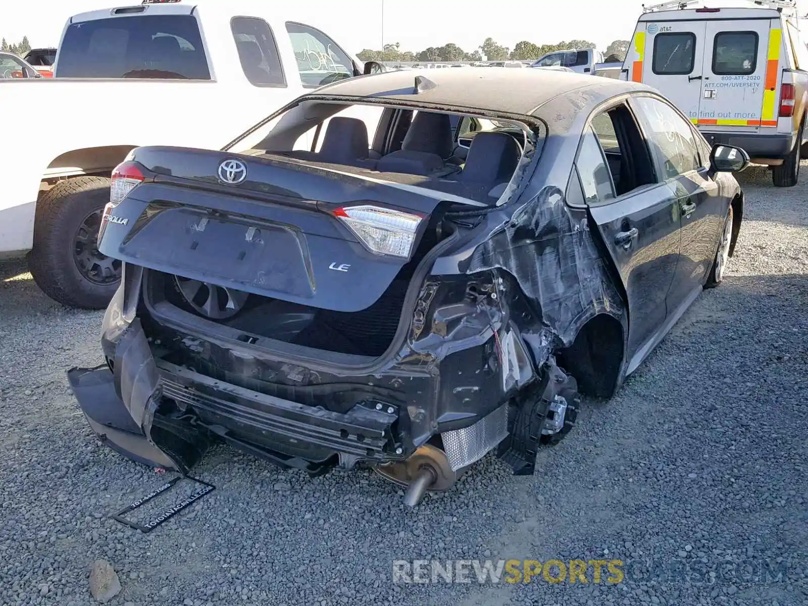 4 Photograph of a damaged car JTDEPRAE6LJ014564 TOYOTA COROLLA 2020