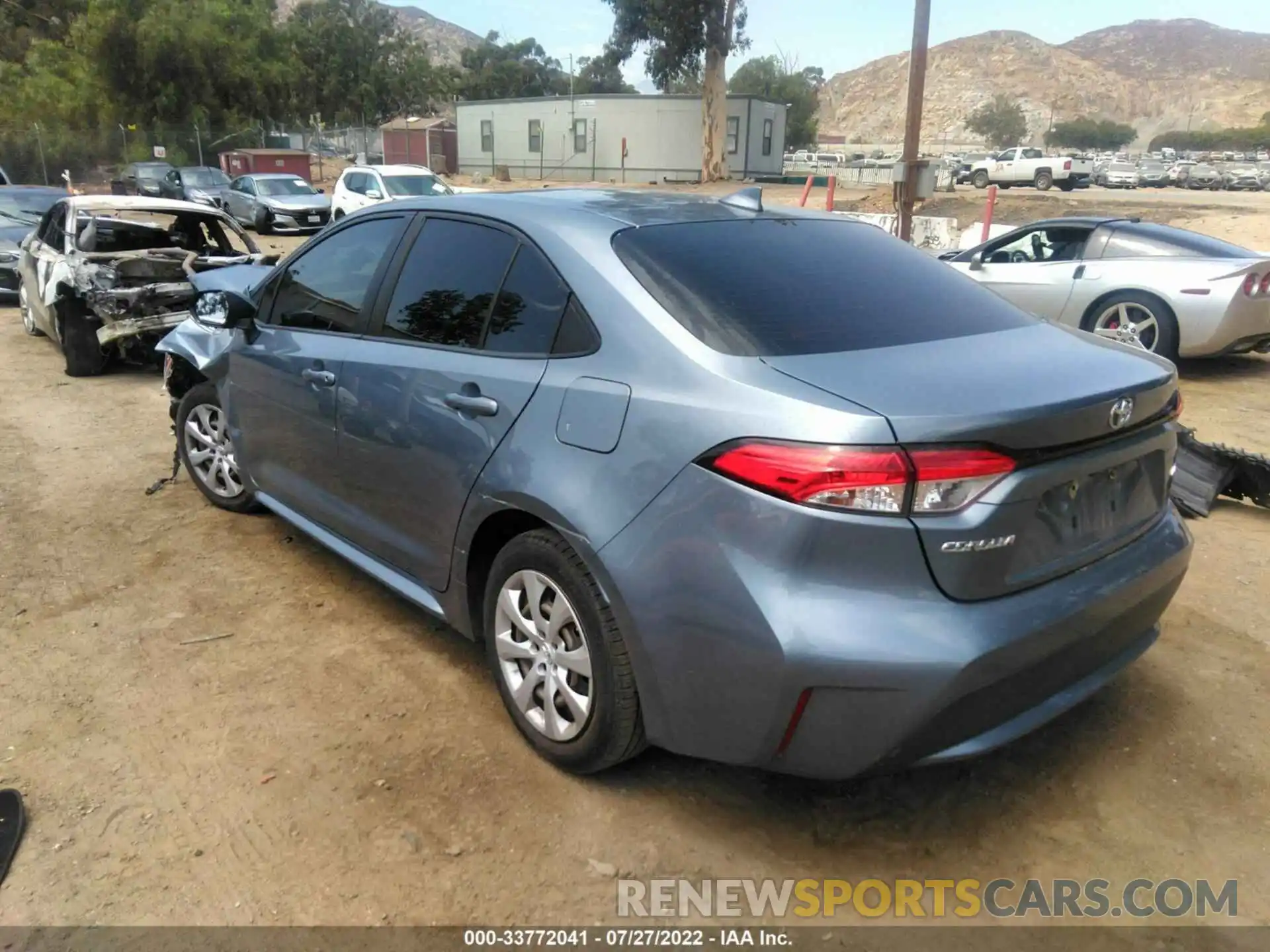 3 Photograph of a damaged car JTDEPRAE6LJ015312 TOYOTA COROLLA 2020