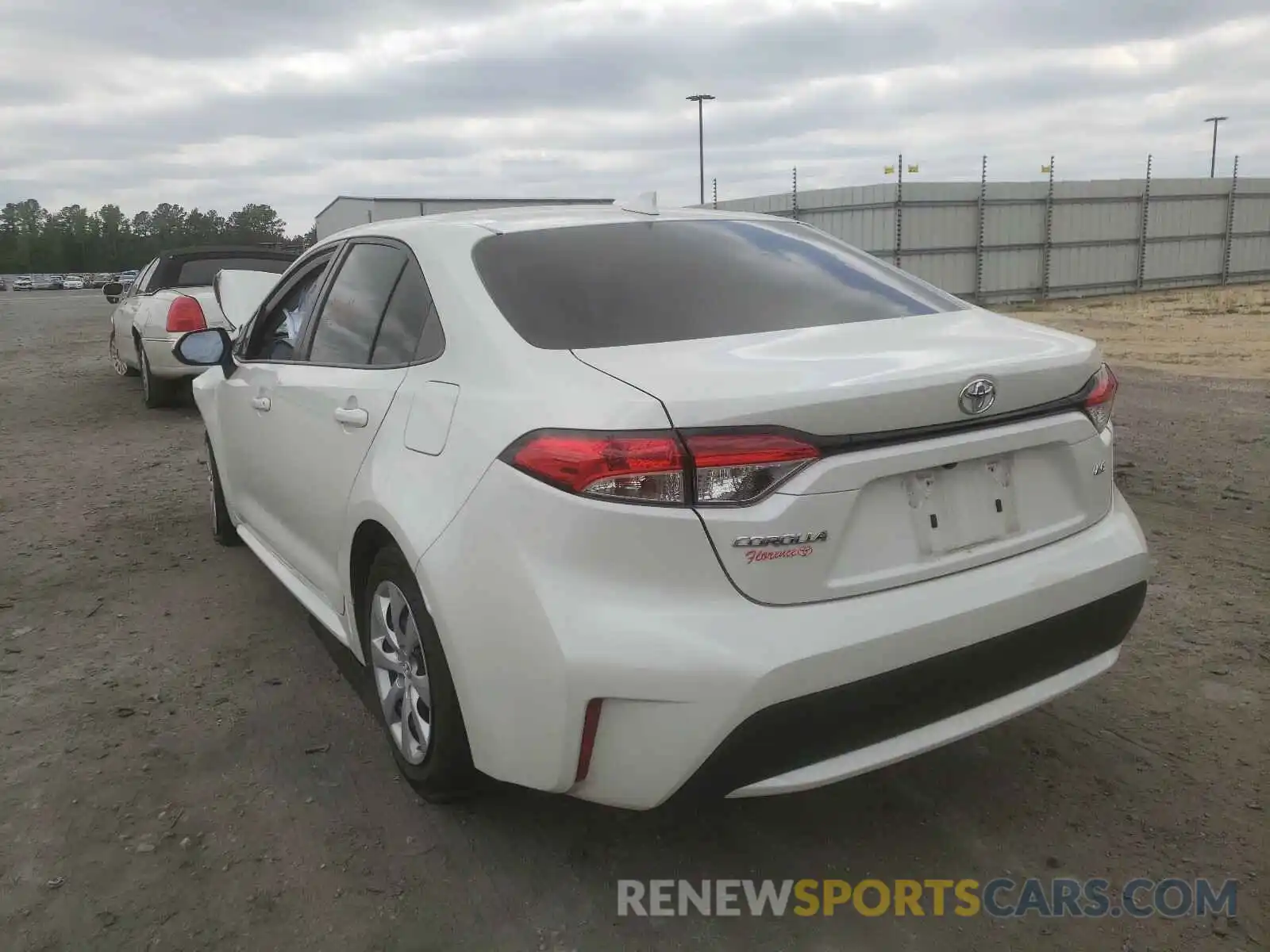 3 Photograph of a damaged car JTDEPRAE6LJ015715 TOYOTA COROLLA 2020