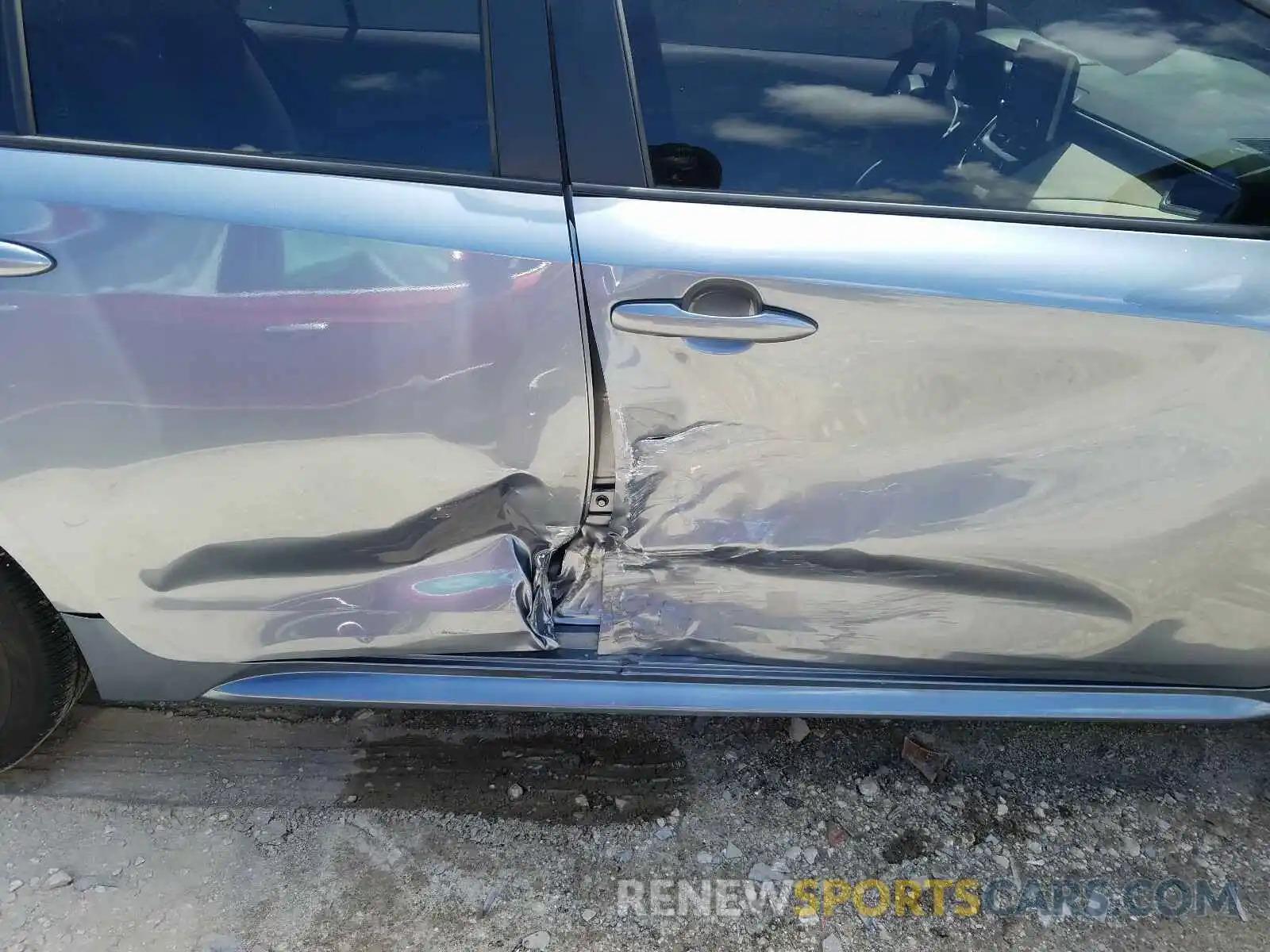 9 Photograph of a damaged car JTDEPRAE6LJ016072 TOYOTA COROLLA 2020