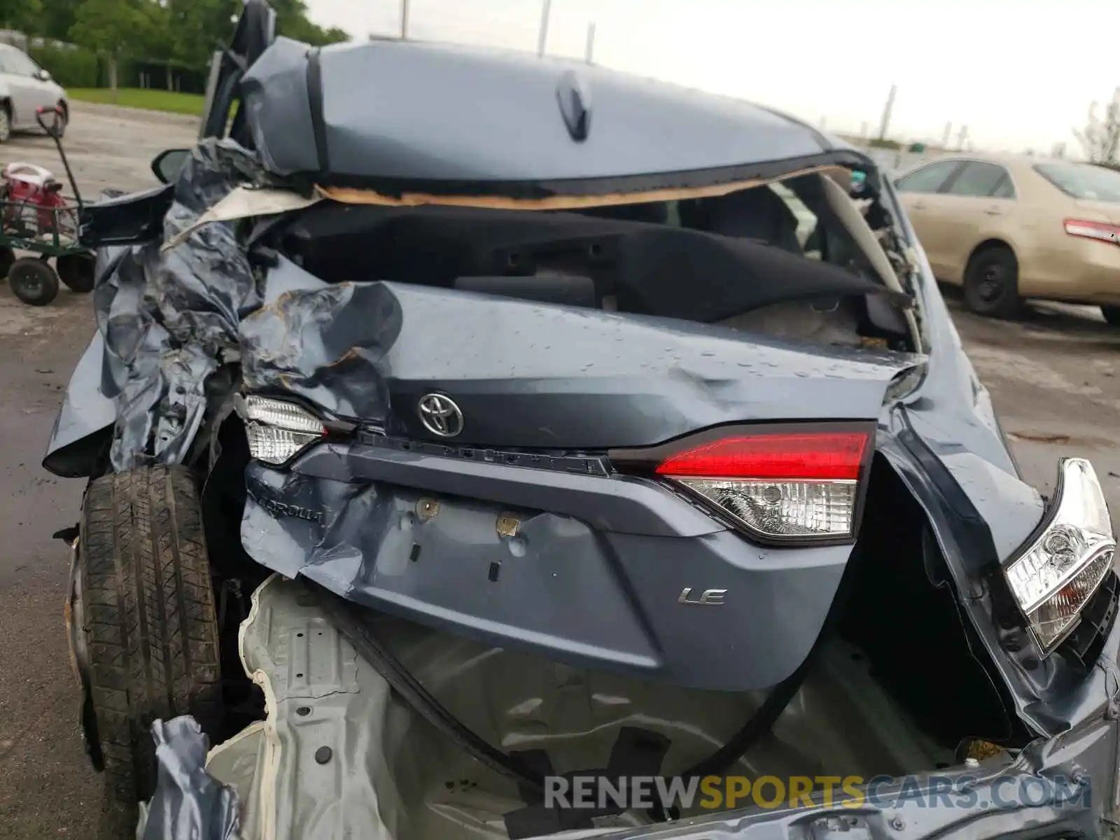 9 Photograph of a damaged car JTDEPRAE6LJ018985 TOYOTA COROLLA 2020