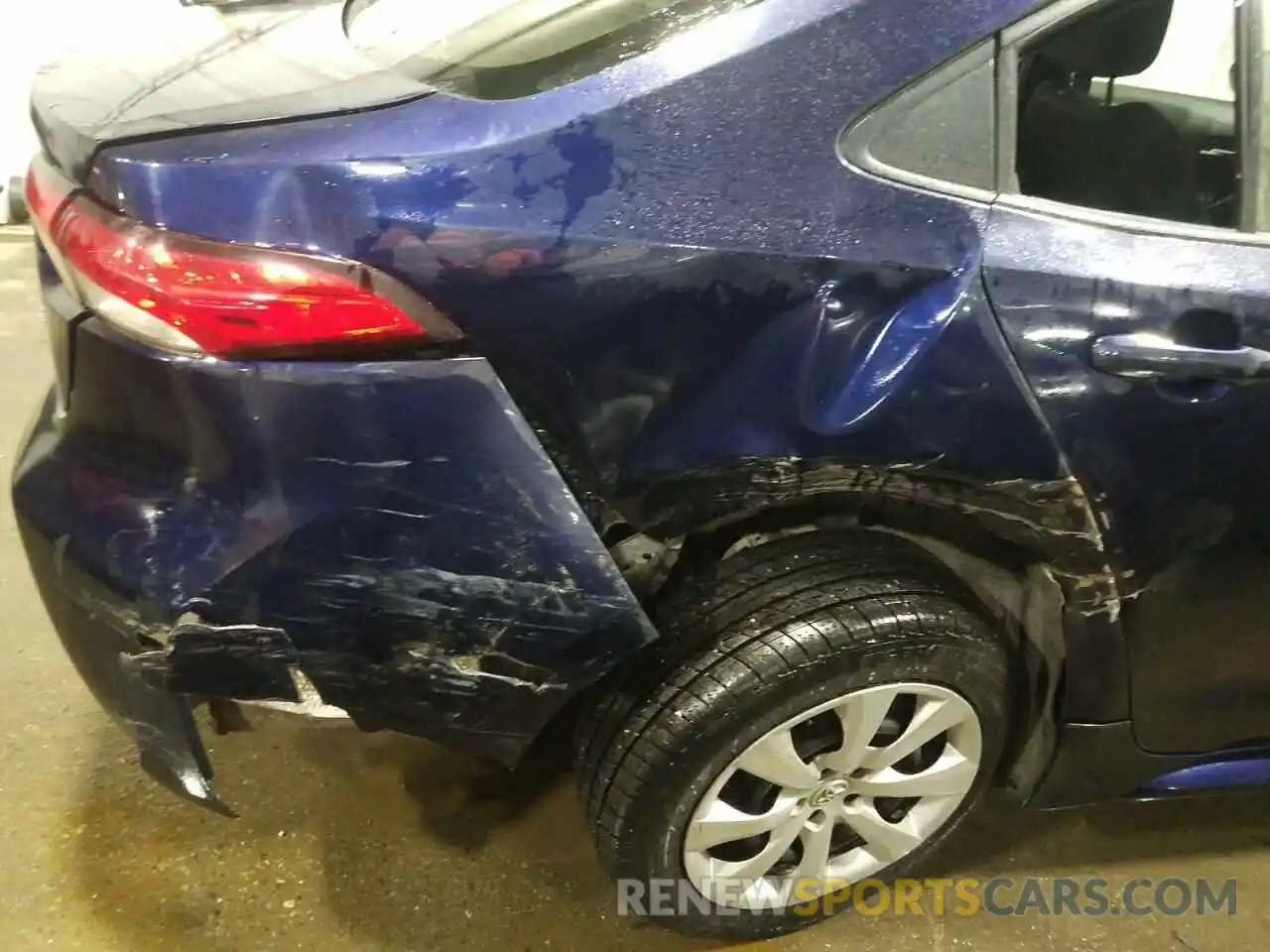 9 Photograph of a damaged car JTDEPRAE6LJ022244 TOYOTA COROLLA 2020