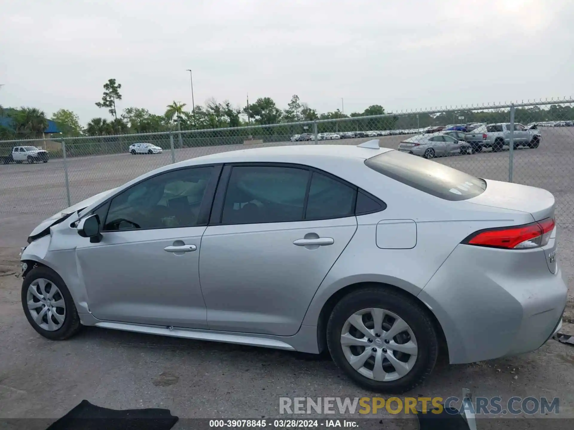 14 Photograph of a damaged car JTDEPRAE6LJ023040 TOYOTA COROLLA 2020