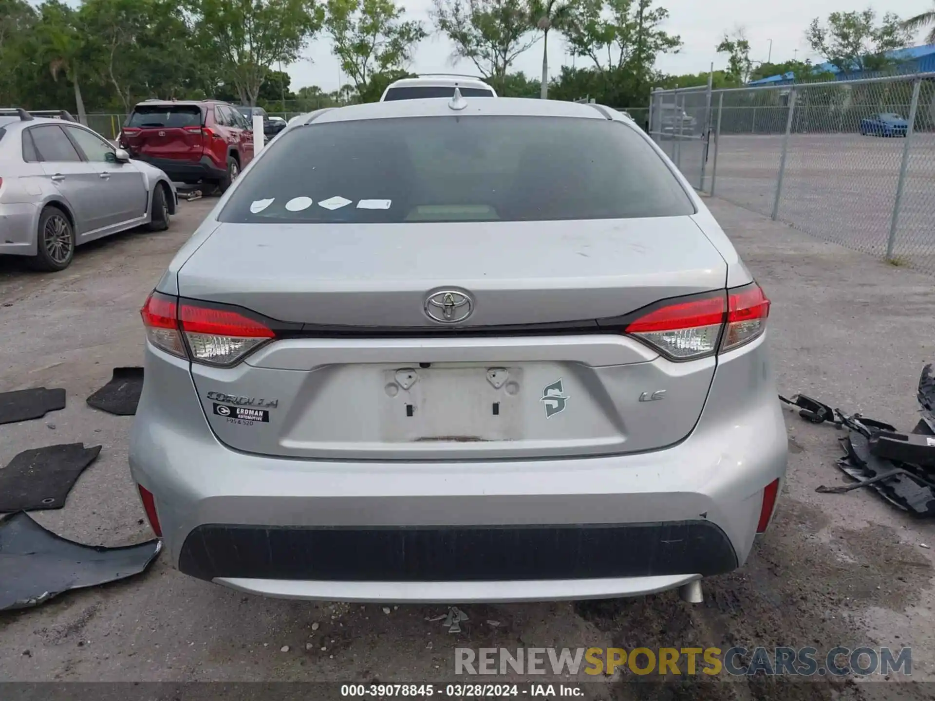 16 Photograph of a damaged car JTDEPRAE6LJ023040 TOYOTA COROLLA 2020