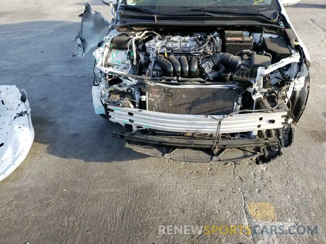 9 Photograph of a damaged car JTDEPRAE6LJ023104 TOYOTA COROLLA 2020