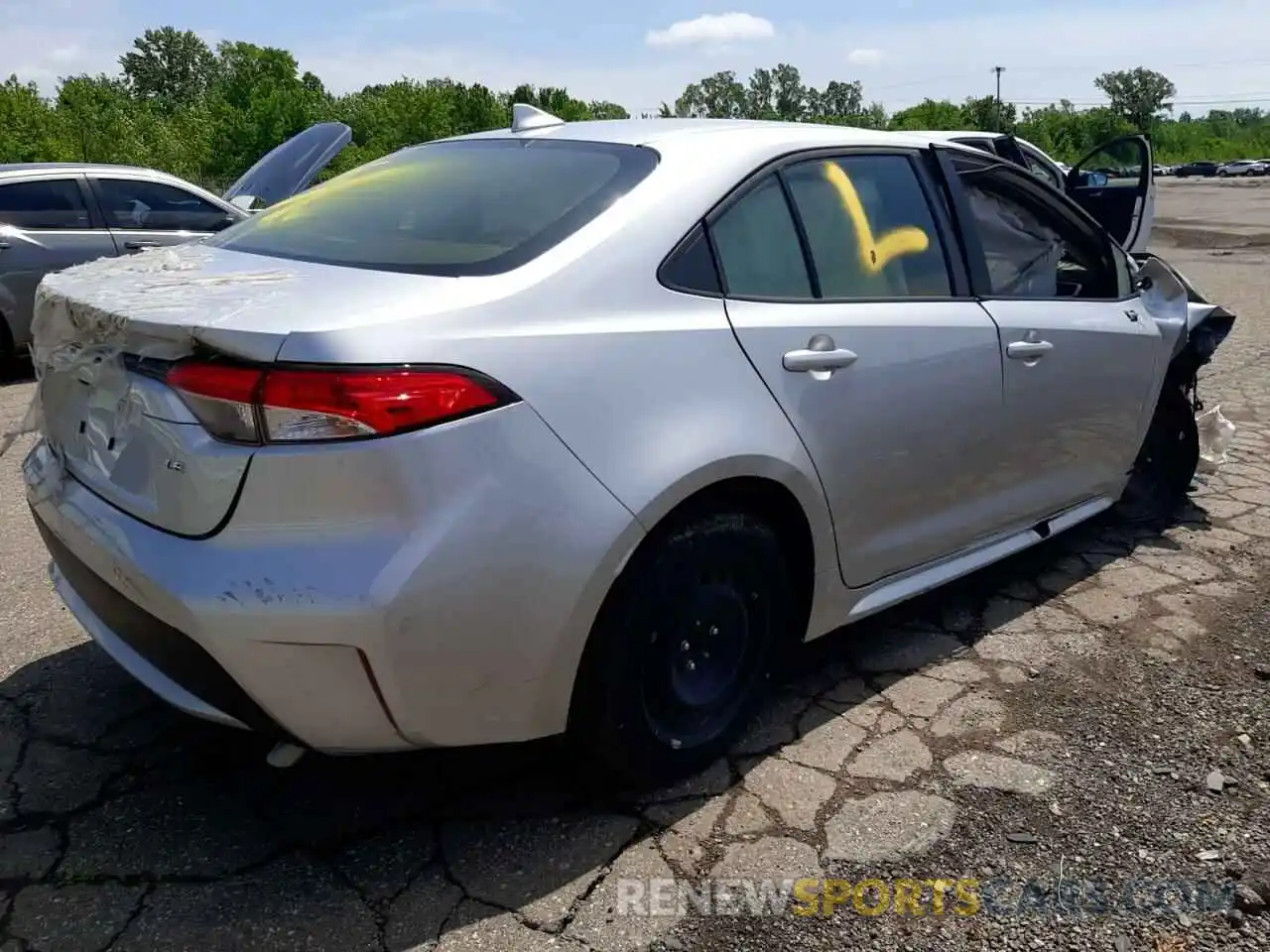 4 Photograph of a damaged car JTDEPRAE6LJ027735 TOYOTA COROLLA 2020