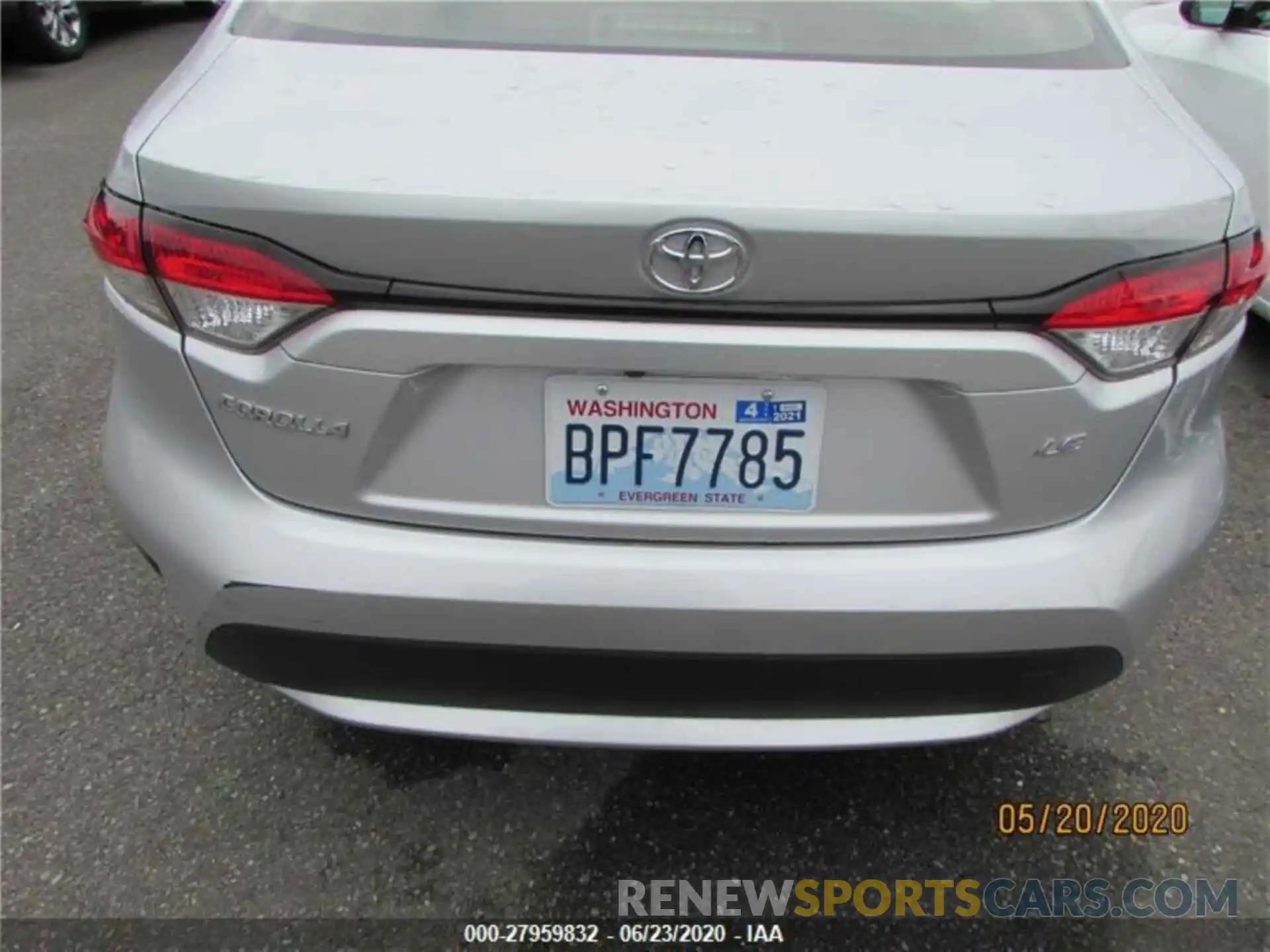 1 Photograph of a damaged car JTDEPRAE6LJ030330 TOYOTA COROLLA 2020