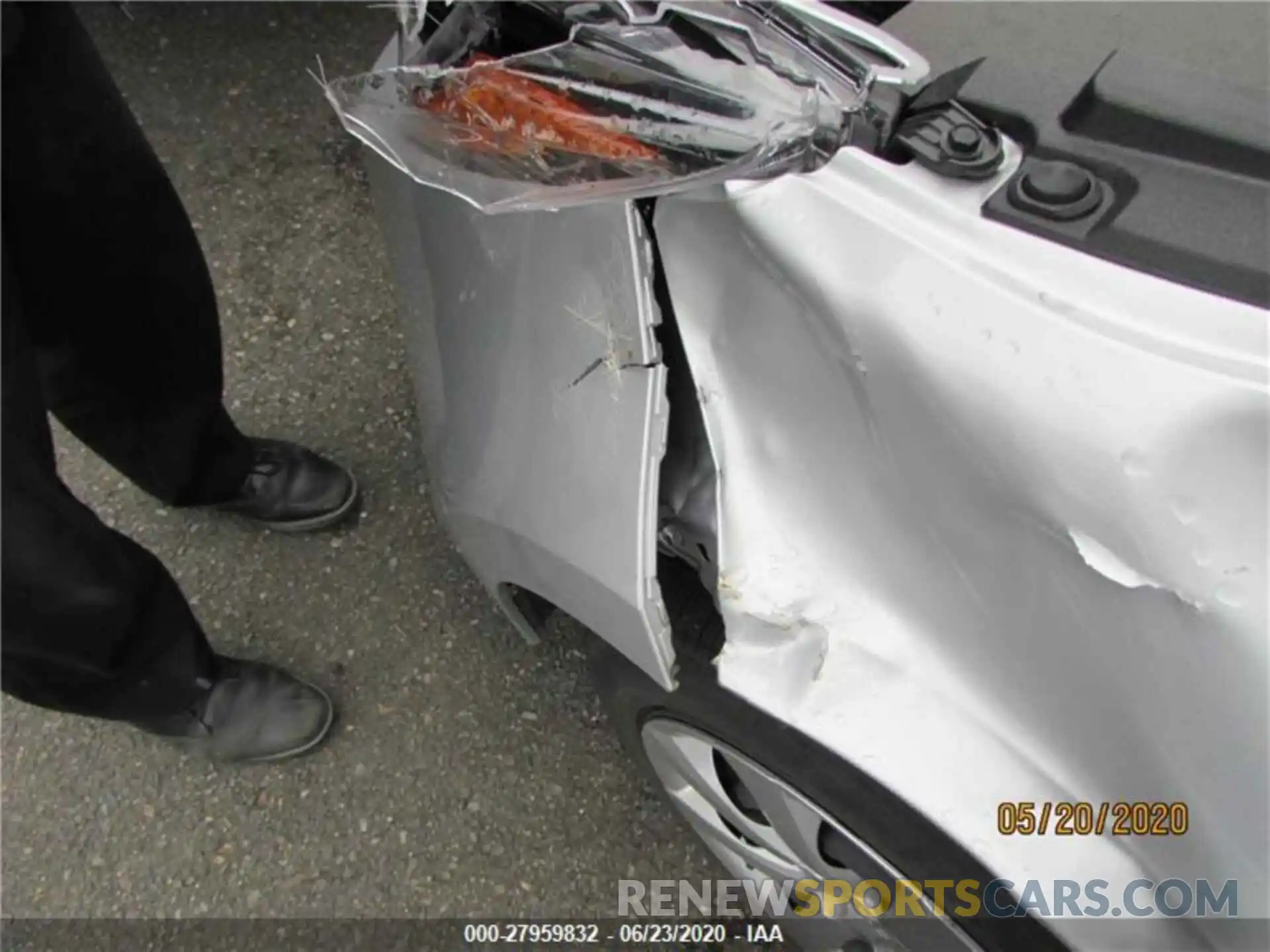 4 Photograph of a damaged car JTDEPRAE6LJ030330 TOYOTA COROLLA 2020