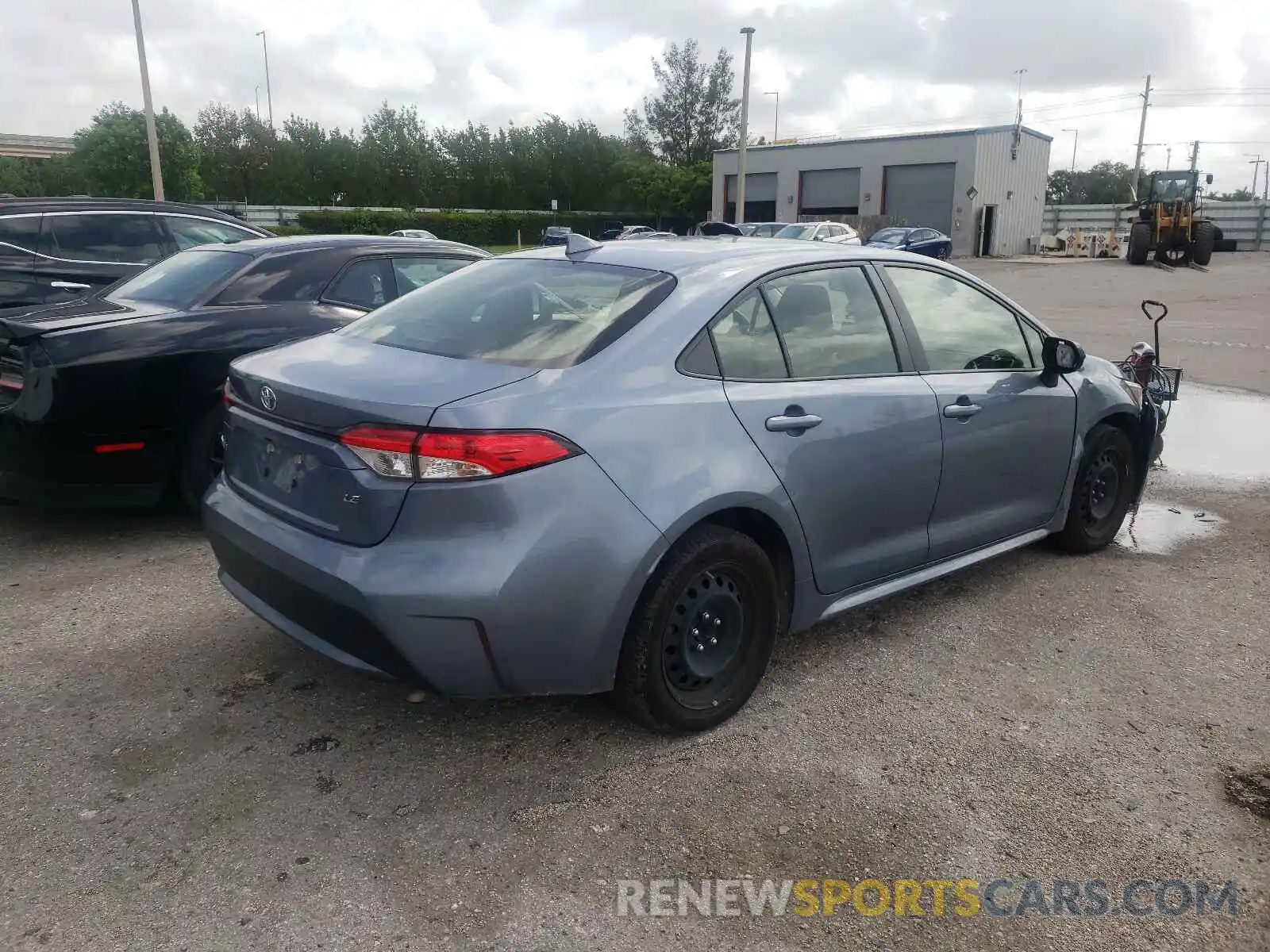 4 Photograph of a damaged car JTDEPRAE6LJ030862 TOYOTA COROLLA 2020