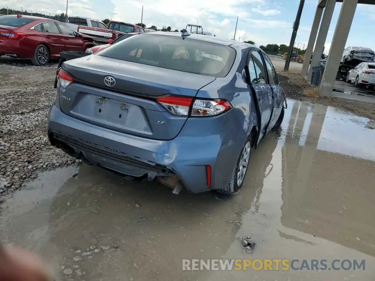 4 Photograph of a damaged car JTDEPRAE6LJ032112 TOYOTA COROLLA 2020