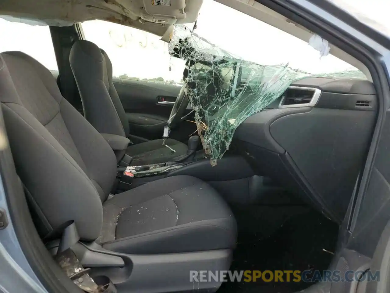 5 Photograph of a damaged car JTDEPRAE6LJ032112 TOYOTA COROLLA 2020