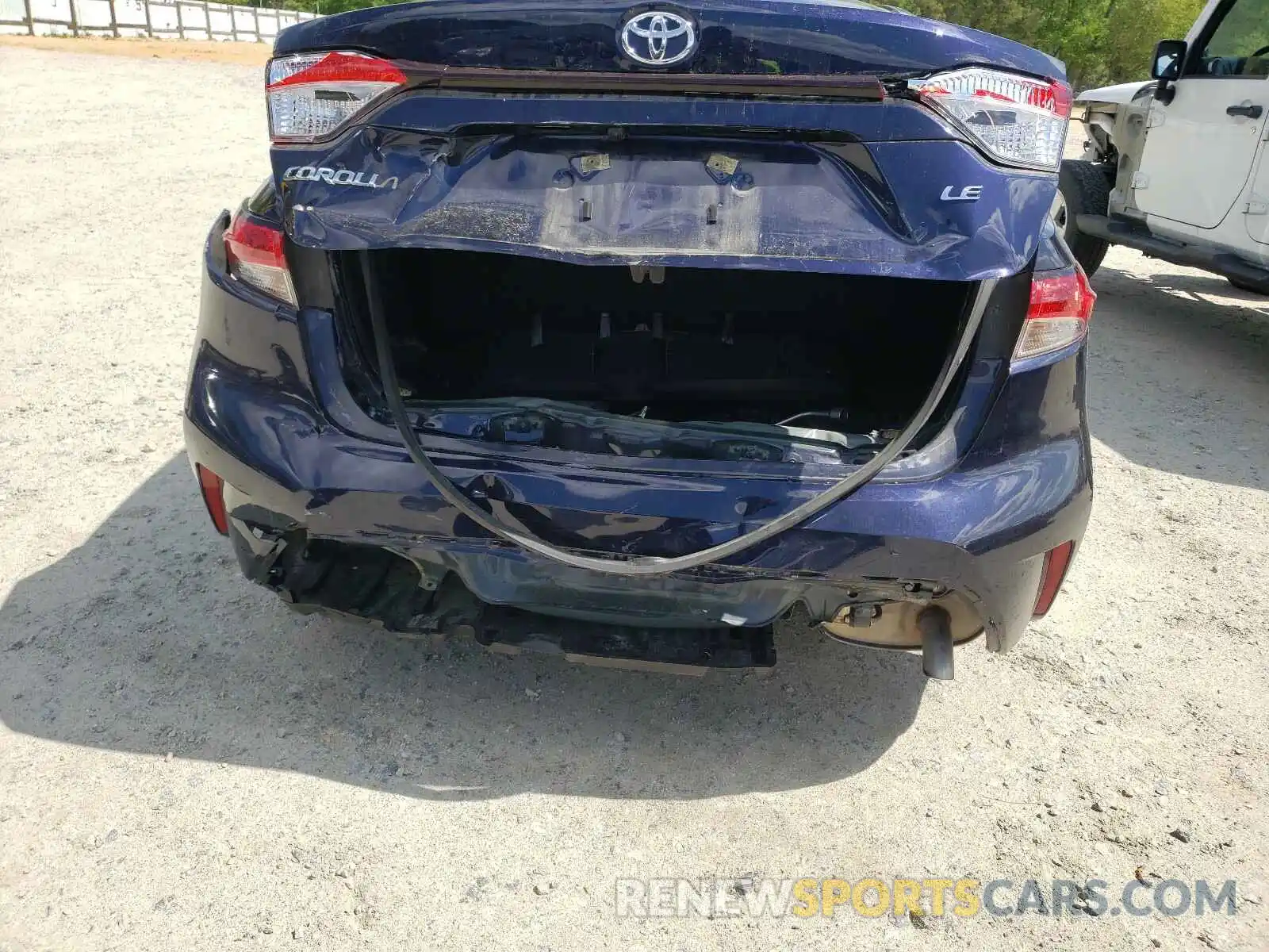 9 Photograph of a damaged car JTDEPRAE6LJ033034 TOYOTA COROLLA 2020