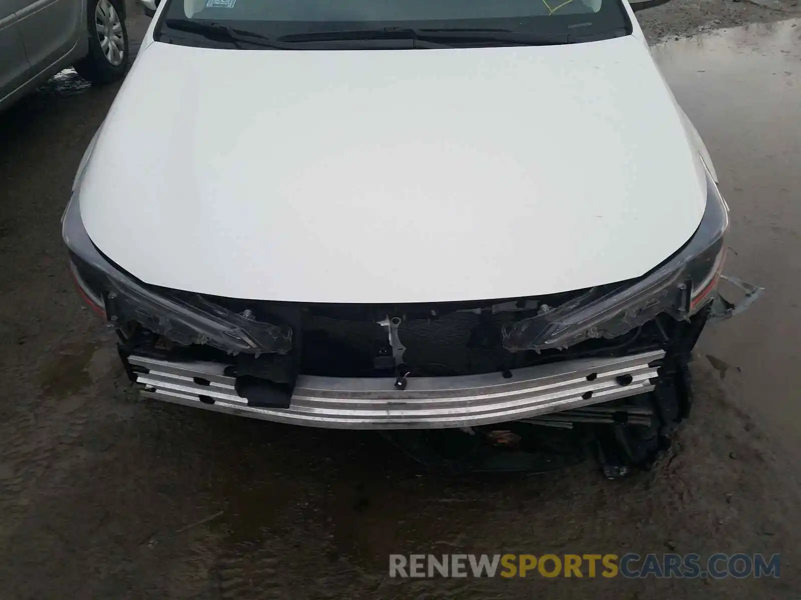 9 Photograph of a damaged car JTDEPRAE6LJ033695 TOYOTA COROLLA 2020