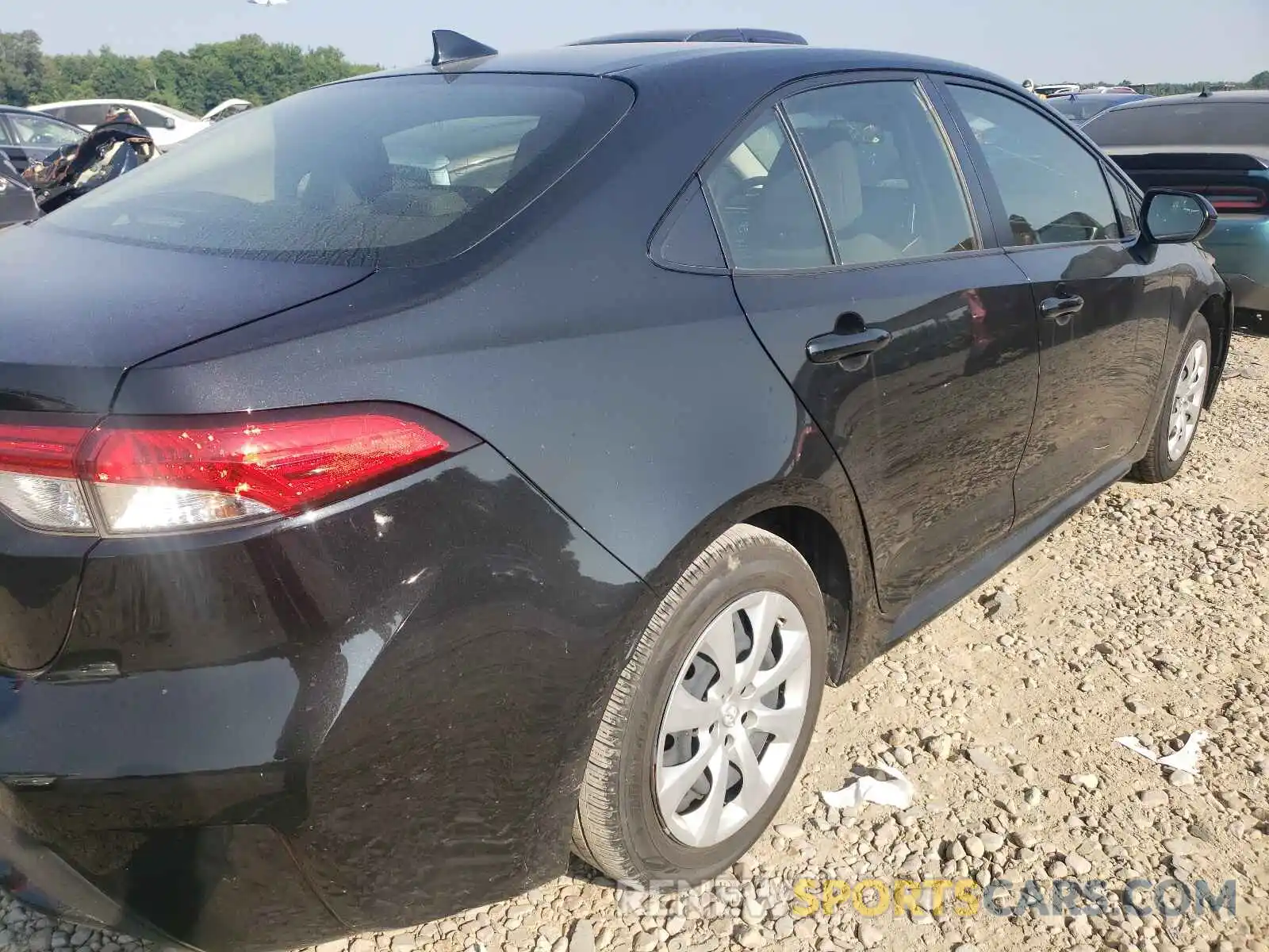 4 Photograph of a damaged car JTDEPRAE6LJ034796 TOYOTA COROLLA 2020