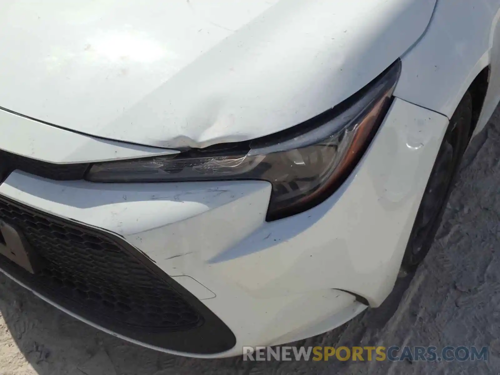 9 Photograph of a damaged car JTDEPRAE6LJ035253 TOYOTA COROLLA 2020