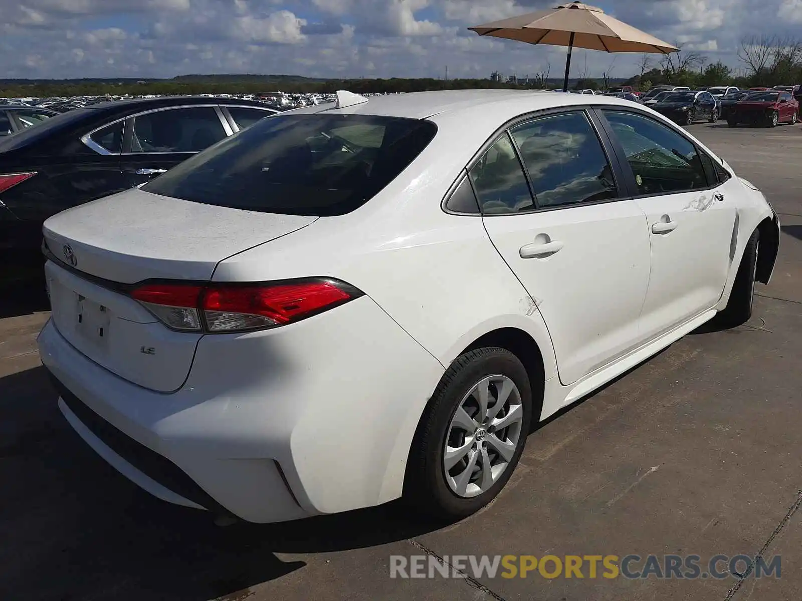 4 Photograph of a damaged car JTDEPRAE6LJ036015 TOYOTA COROLLA 2020