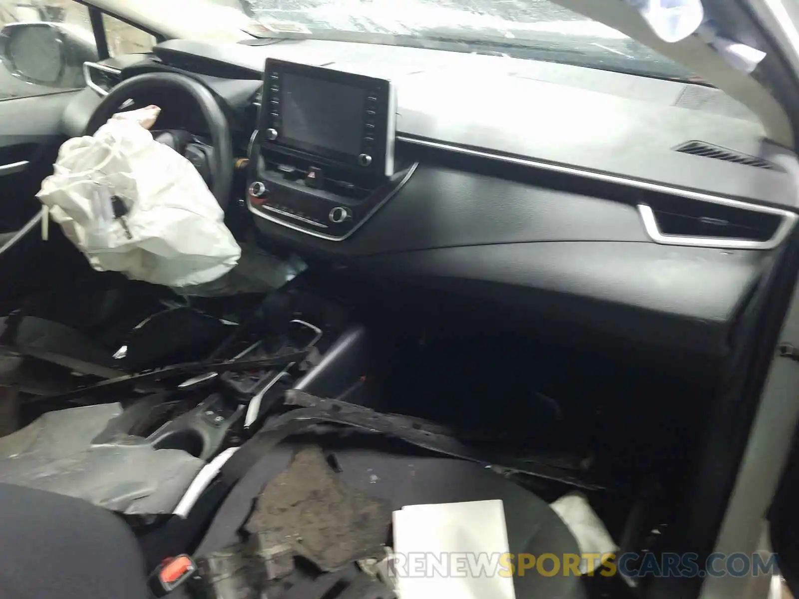 9 Photograph of a damaged car JTDEPRAE6LJ037083 TOYOTA COROLLA 2020