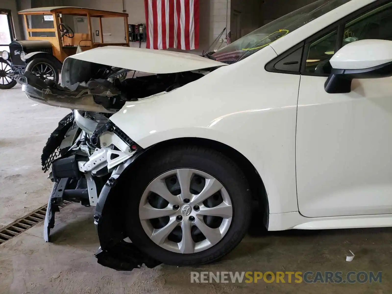 9 Photograph of a damaged car JTDEPRAE6LJ037276 TOYOTA COROLLA 2020