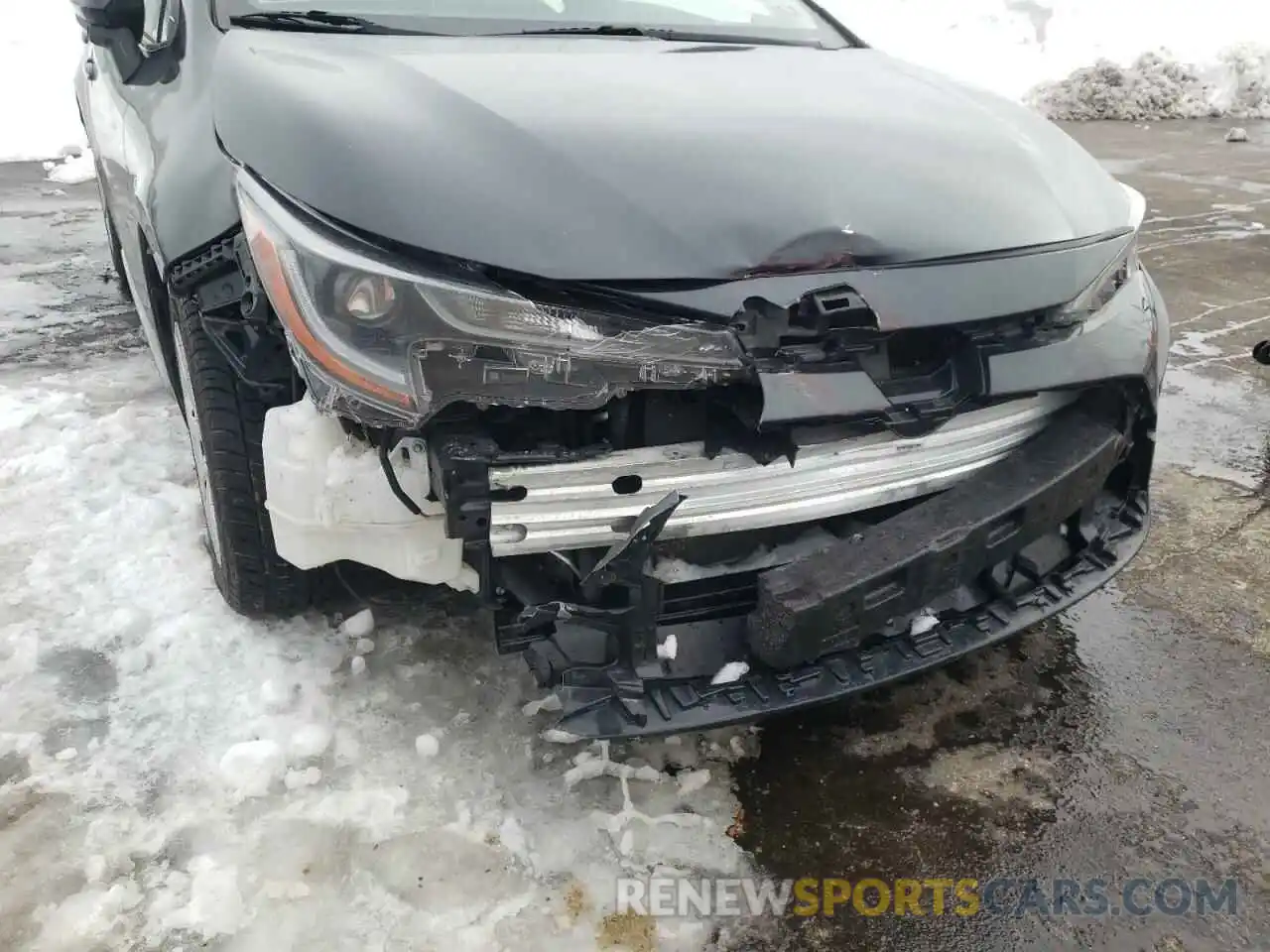 9 Photograph of a damaged car JTDEPRAE6LJ037827 TOYOTA COROLLA 2020