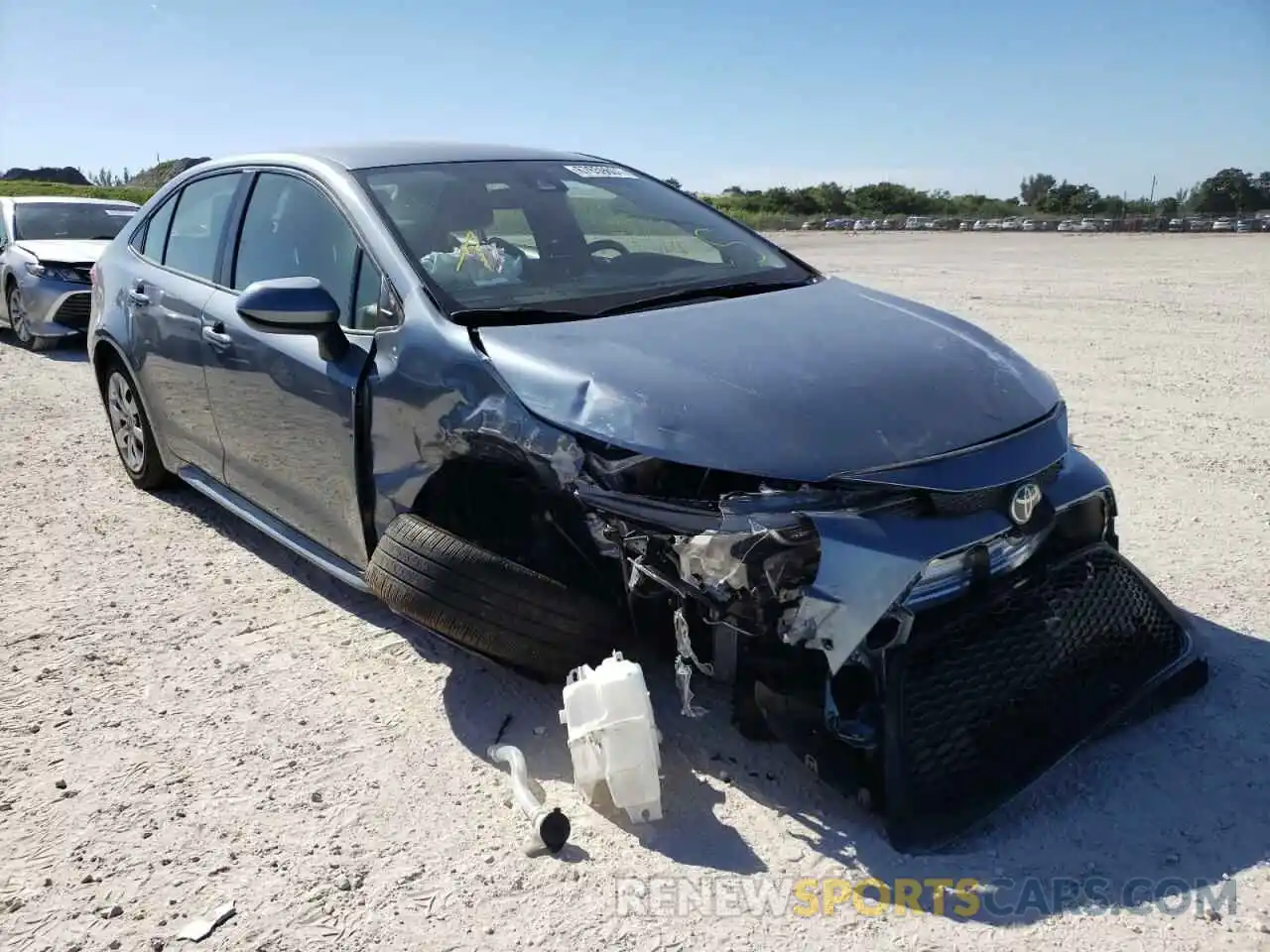 1 Photograph of a damaged car JTDEPRAE6LJ039092 TOYOTA COROLLA 2020