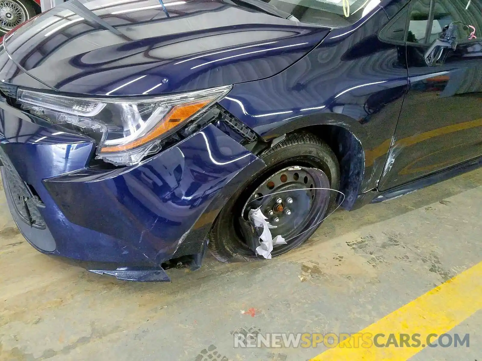 9 Photograph of a damaged car JTDEPRAE6LJ040842 TOYOTA COROLLA 2020