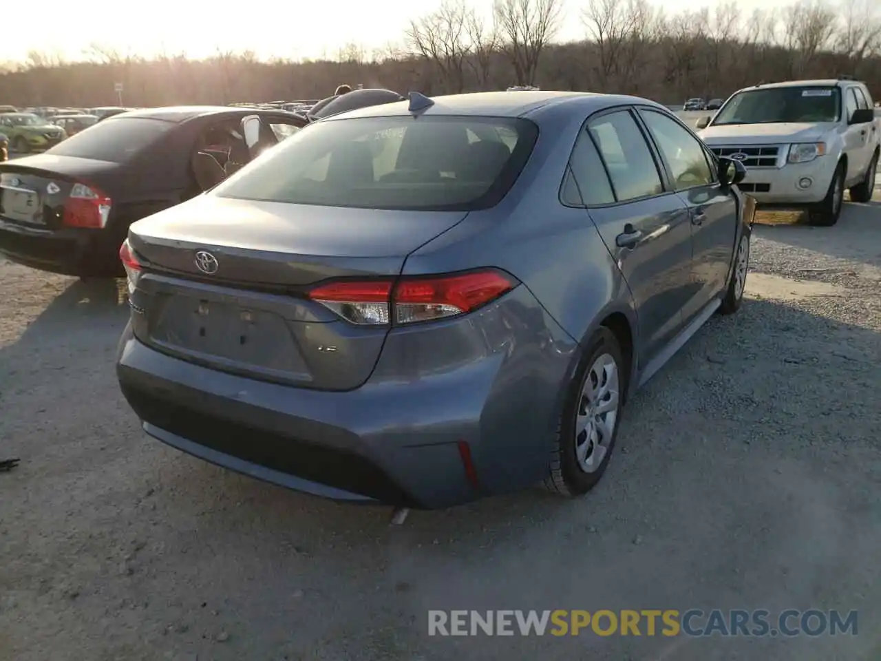 4 Photograph of a damaged car JTDEPRAE6LJ042414 TOYOTA COROLLA 2020