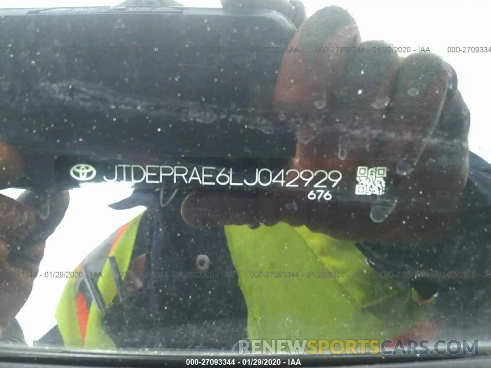 9 Photograph of a damaged car JTDEPRAE6LJ042929 TOYOTA COROLLA 2020
