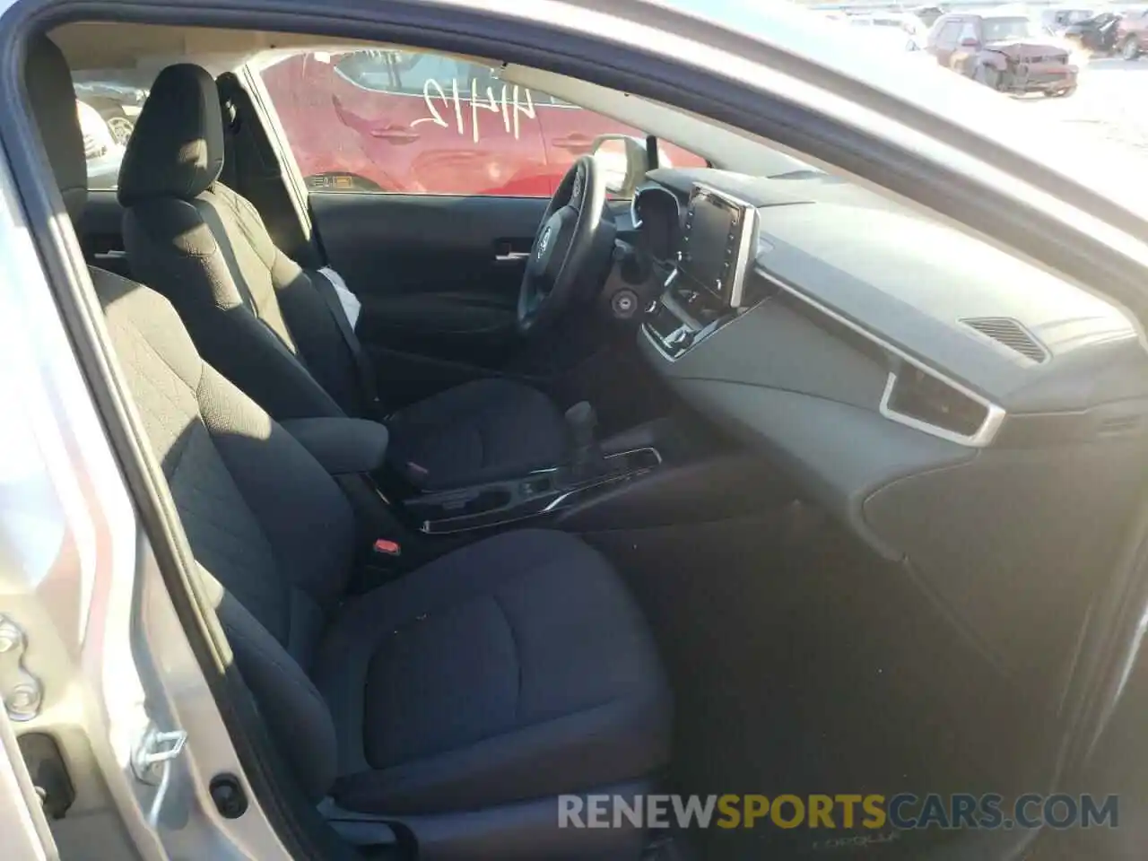 5 Photograph of a damaged car JTDEPRAE6LJ043420 TOYOTA COROLLA 2020