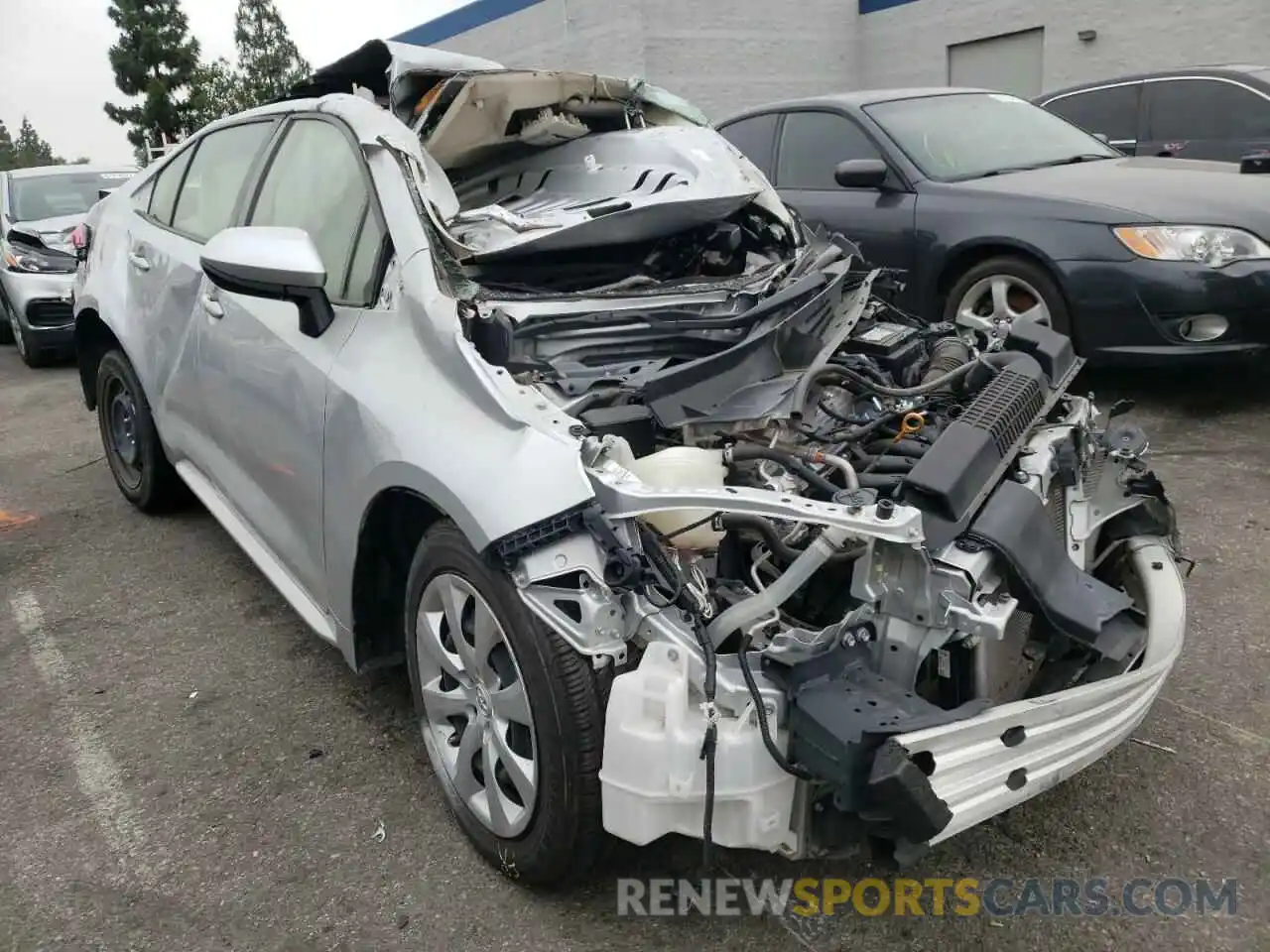 1 Photograph of a damaged car JTDEPRAE6LJ051565 TOYOTA COROLLA 2020