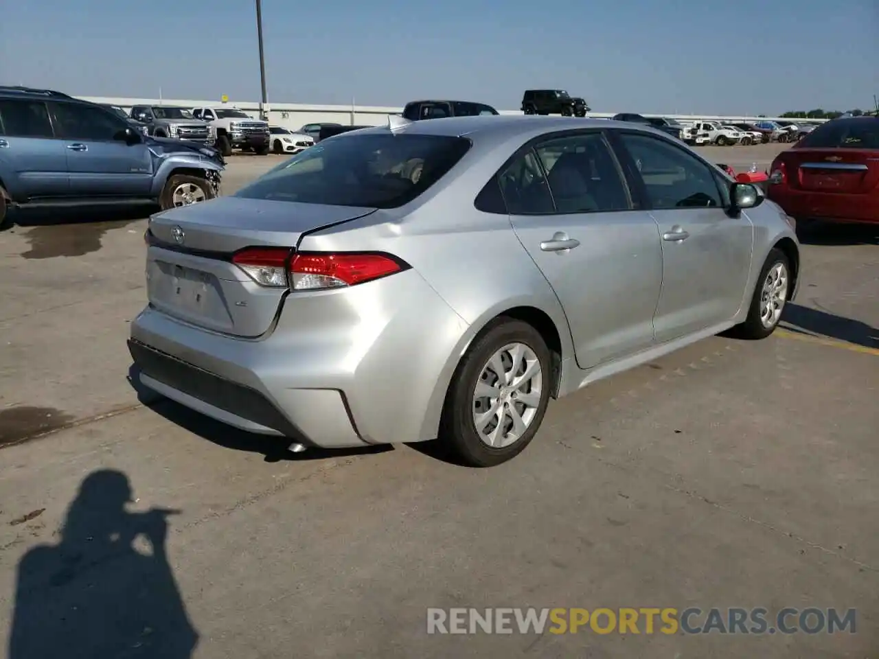 4 Photograph of a damaged car JTDEPRAE6LJ054773 TOYOTA COROLLA 2020