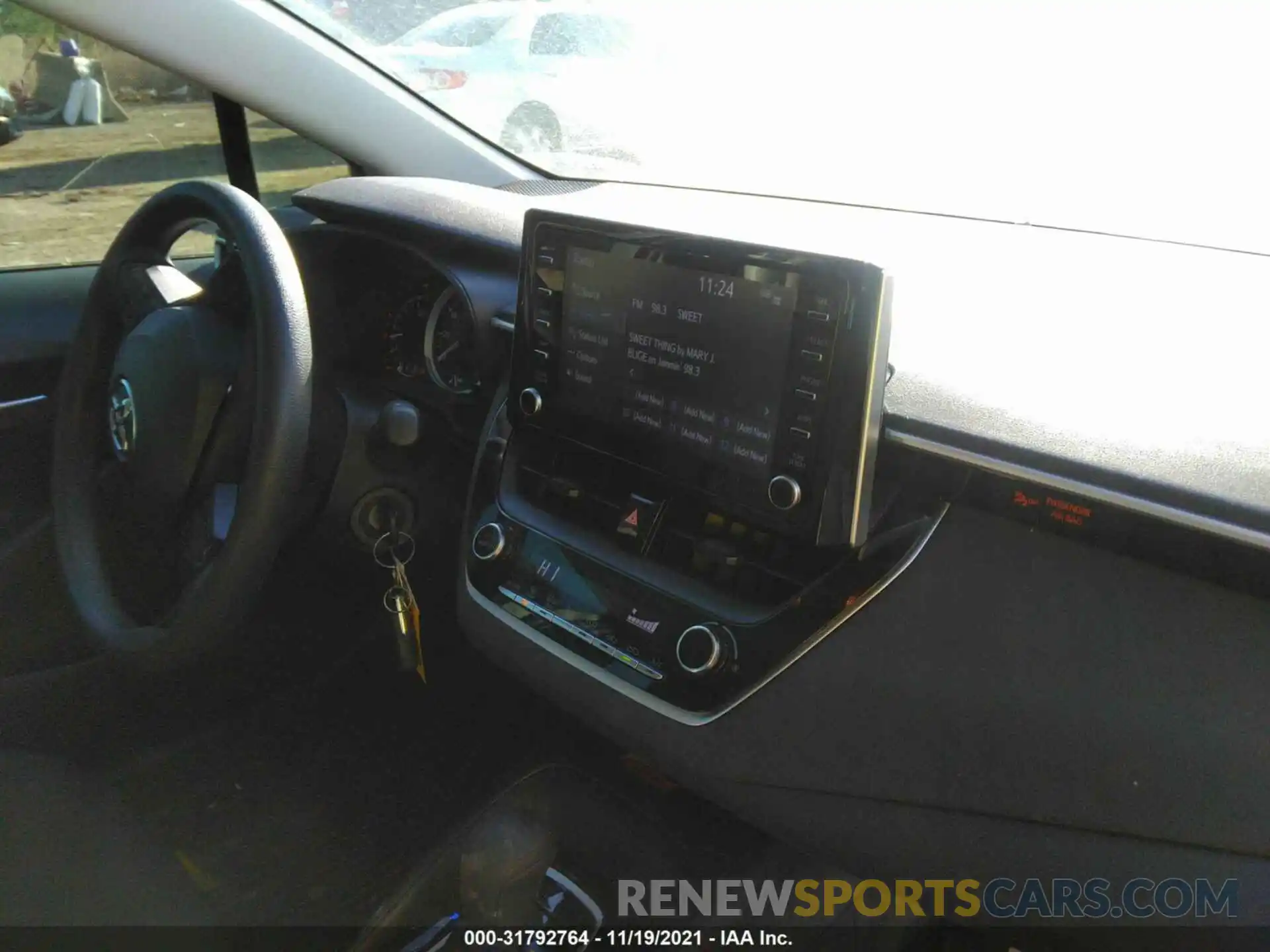 5 Photograph of a damaged car JTDEPRAE6LJ055616 TOYOTA COROLLA 2020