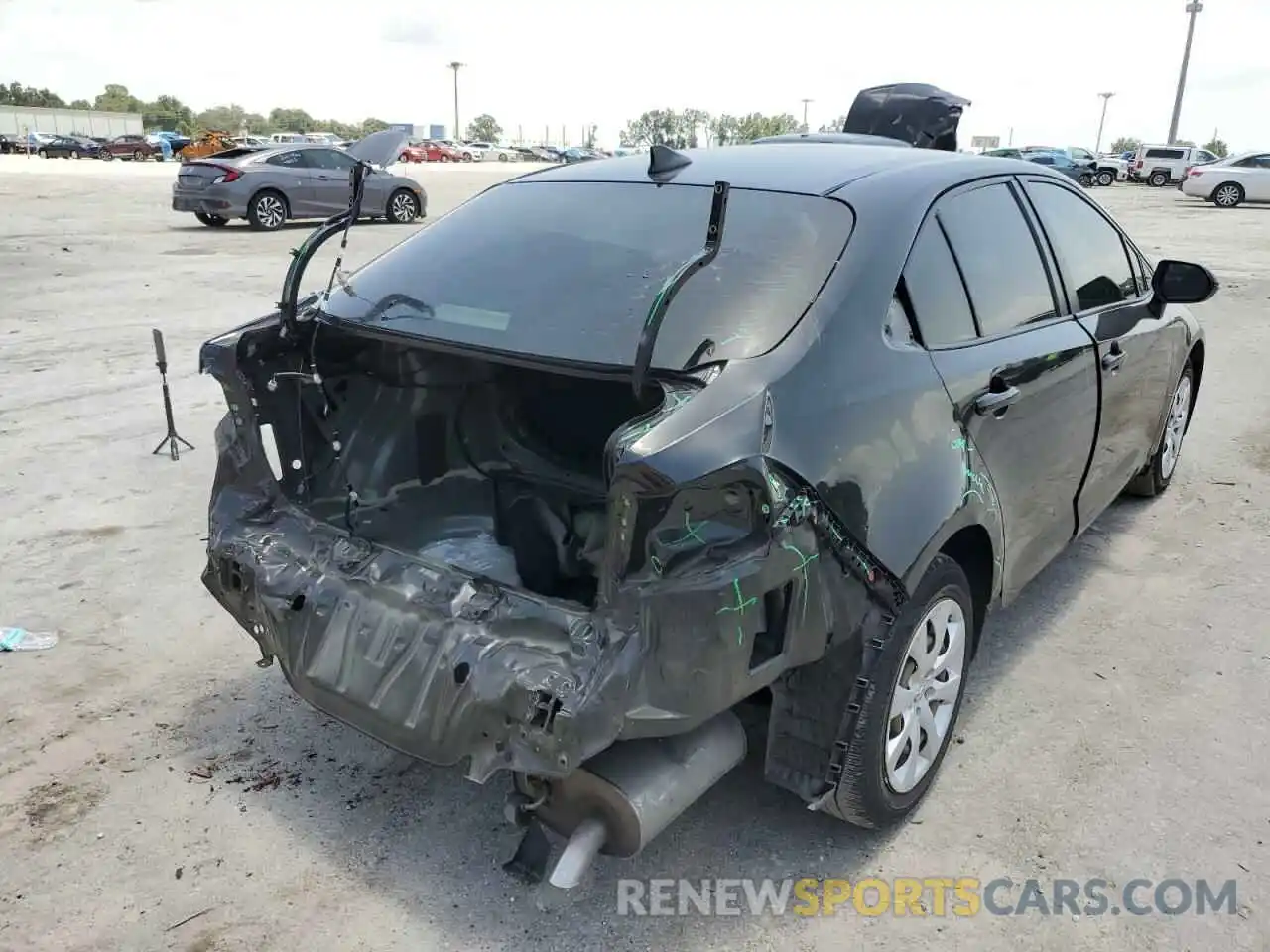 4 Photograph of a damaged car JTDEPRAE6LJ055650 TOYOTA COROLLA 2020