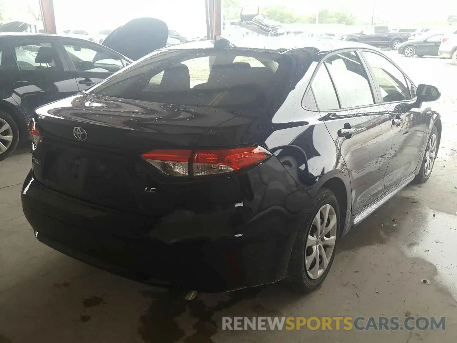 4 Photograph of a damaged car JTDEPRAE6LJ055664 TOYOTA COROLLA 2020