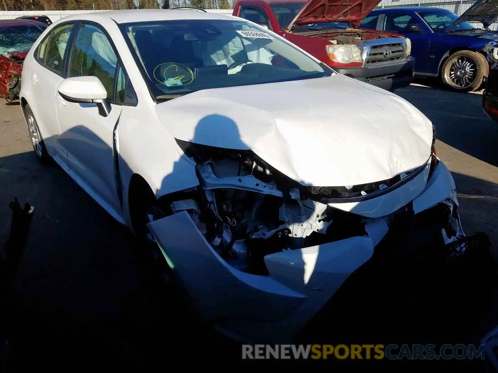 1 Photograph of a damaged car JTDEPRAE6LJ055695 TOYOTA COROLLA 2020