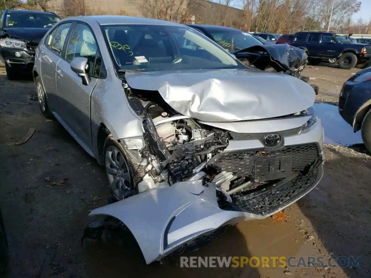 1 Photograph of a damaged car JTDEPRAE6LJ056085 TOYOTA COROLLA 2020