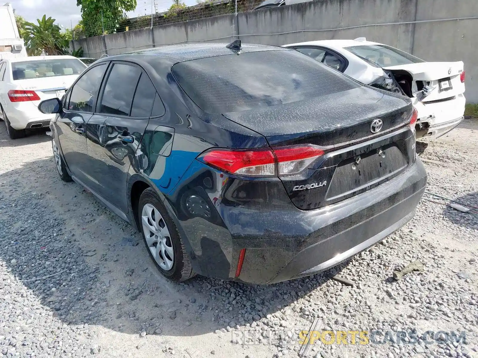 3 Photograph of a damaged car JTDEPRAE6LJ058046 TOYOTA COROLLA 2020