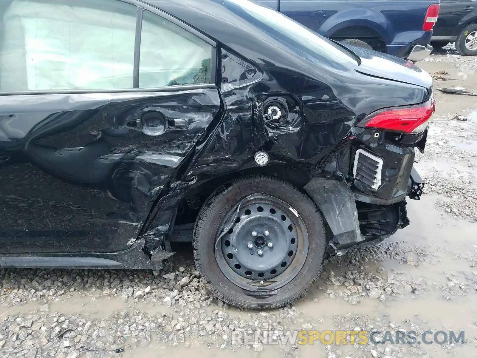 10 Photograph of a damaged car JTDEPRAE6LJ059679 TOYOTA COROLLA 2020