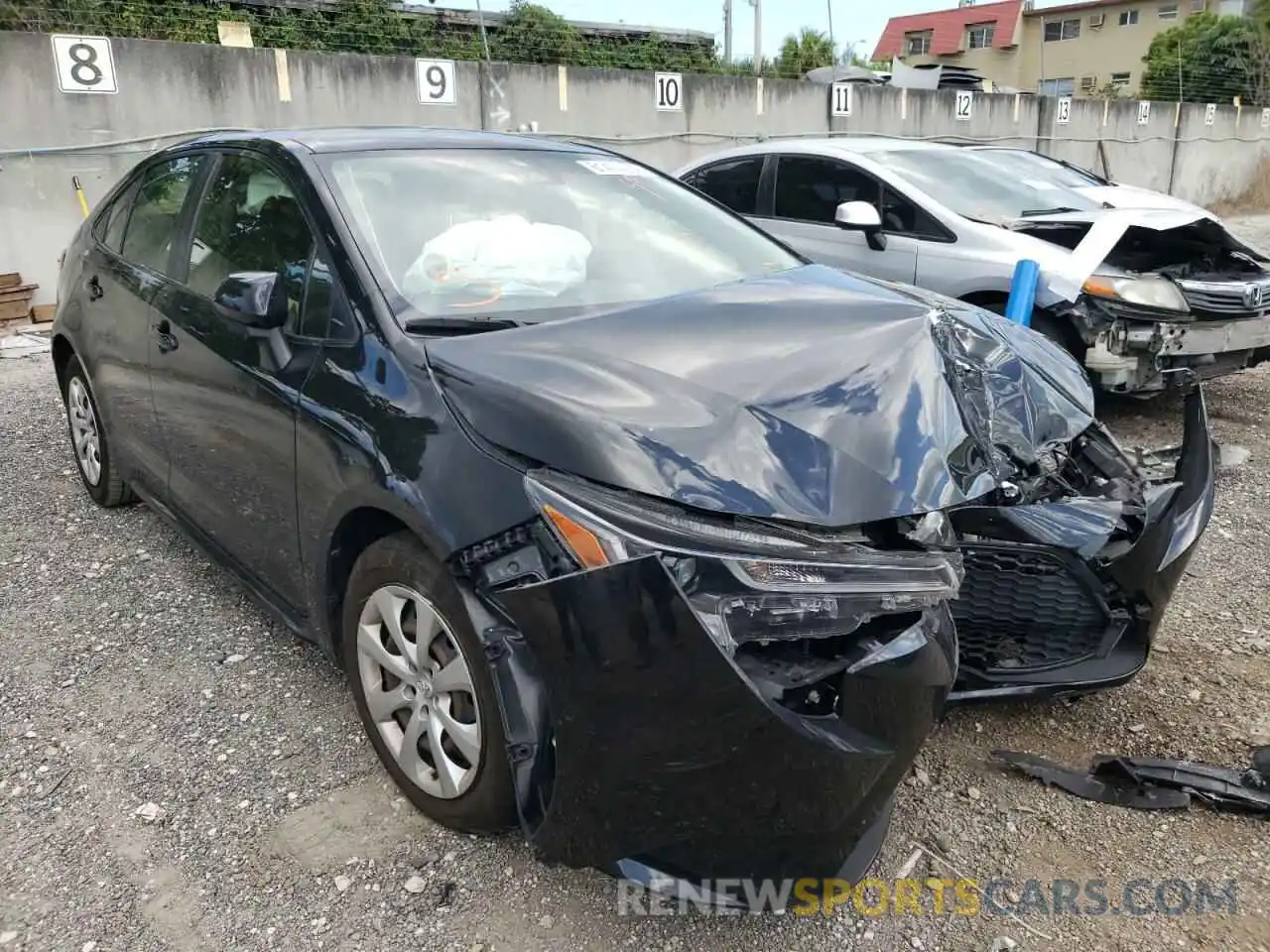 1 Photograph of a damaged car JTDEPRAE6LJ061254 TOYOTA COROLLA 2020