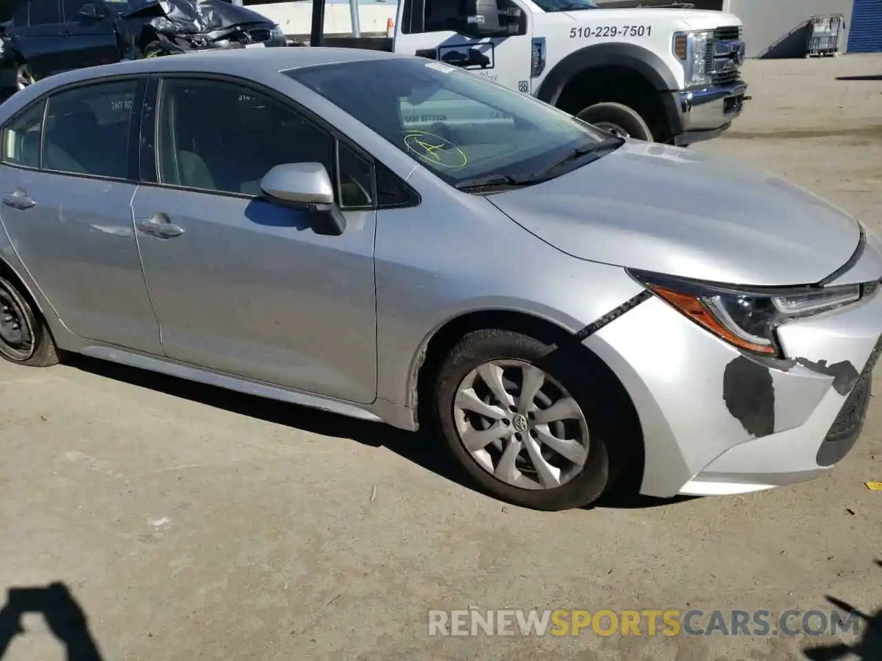 9 Photograph of a damaged car JTDEPRAE6LJ061335 TOYOTA COROLLA 2020