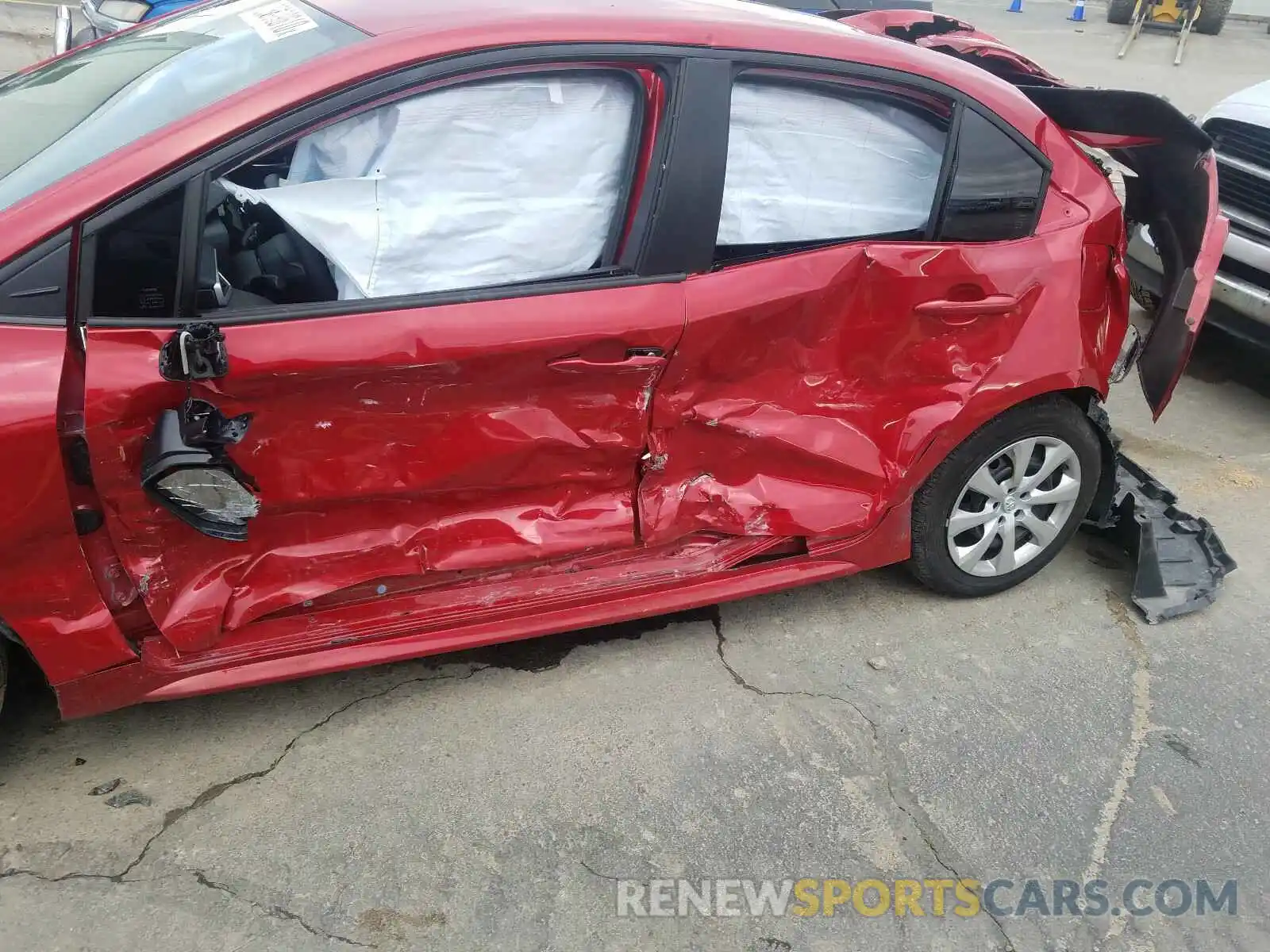 10 Photograph of a damaged car JTDEPRAE6LJ062209 TOYOTA COROLLA 2020