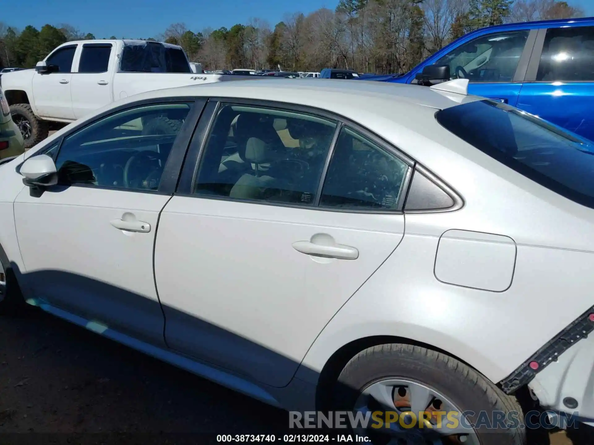 14 Photograph of a damaged car JTDEPRAE6LJ062761 TOYOTA COROLLA 2020