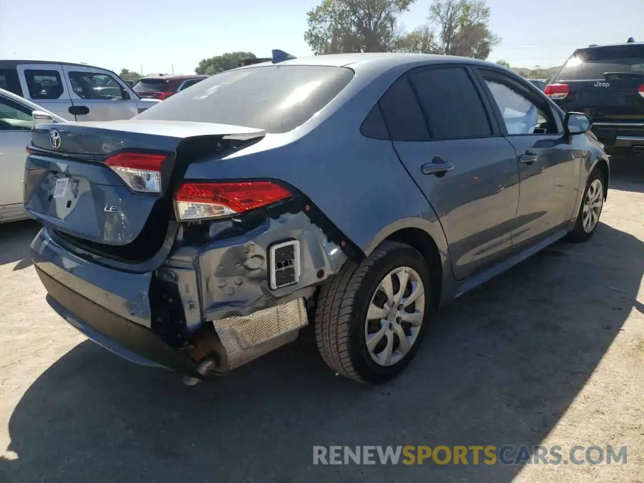 4 Photograph of a damaged car JTDEPRAE6LJ063389 TOYOTA COROLLA 2020