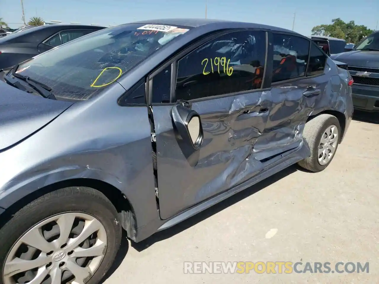 9 Photograph of a damaged car JTDEPRAE6LJ063389 TOYOTA COROLLA 2020