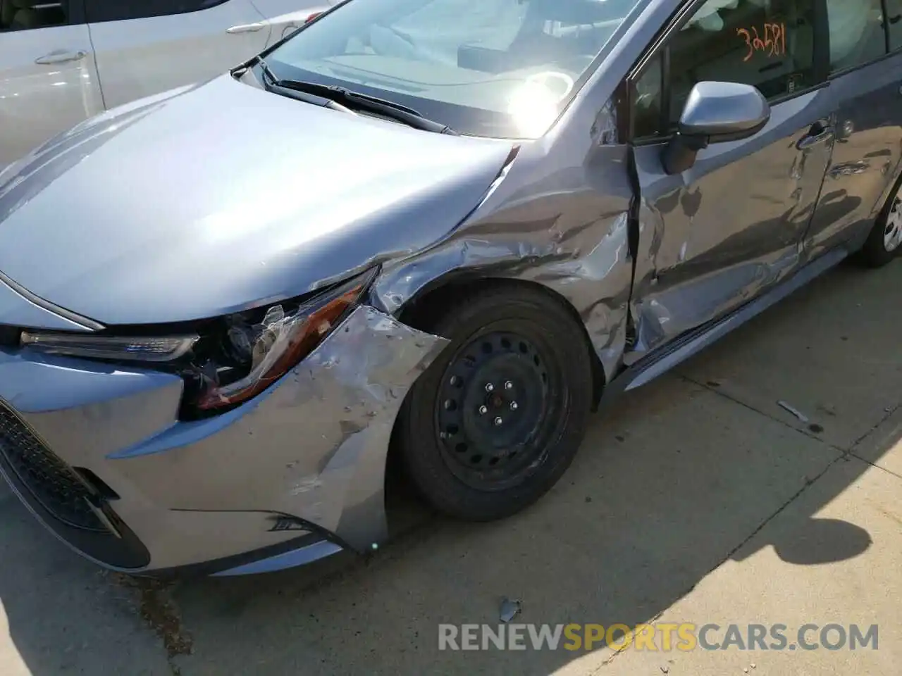 9 Photograph of a damaged car JTDEPRAE6LJ065899 TOYOTA COROLLA 2020