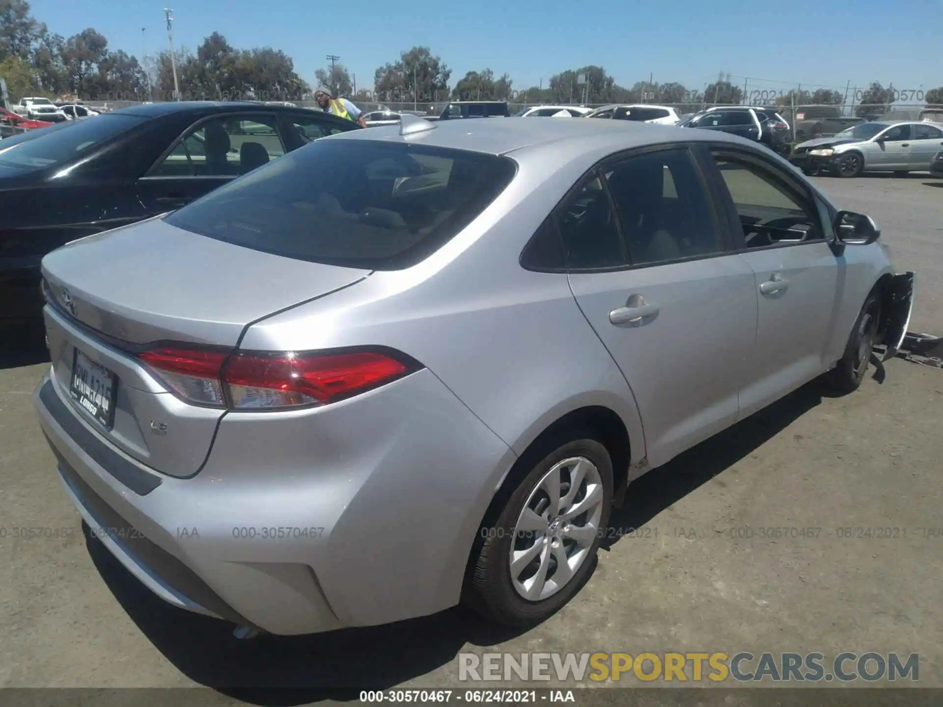 4 Photograph of a damaged car JTDEPRAE6LJ069631 TOYOTA COROLLA 2020