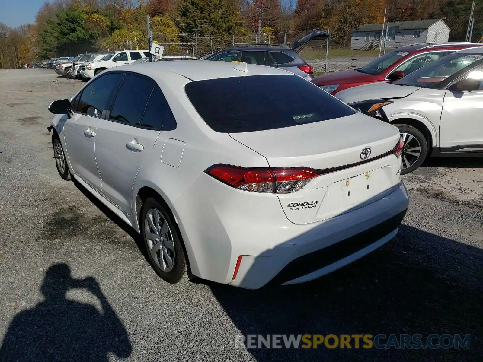 3 Photograph of a damaged car JTDEPRAE6LJ071332 TOYOTA COROLLA 2020