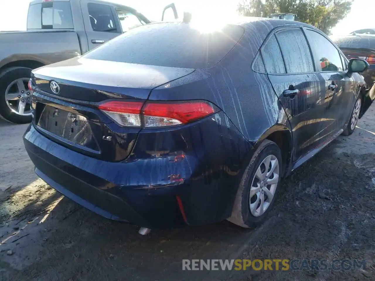 4 Photograph of a damaged car JTDEPRAE6LJ076563 TOYOTA COROLLA 2020