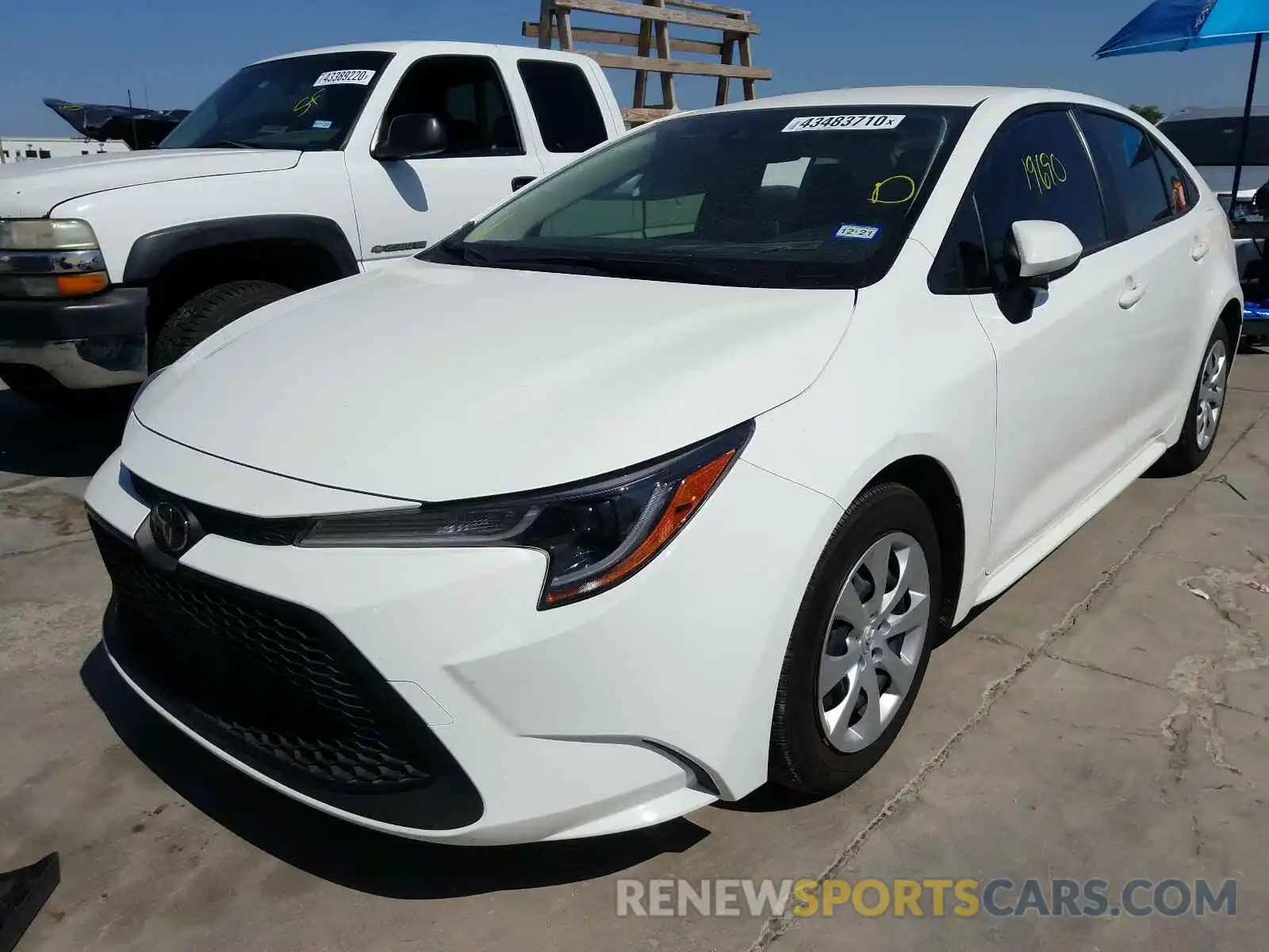 2 Photograph of a damaged car JTDEPRAE6LJ079401 TOYOTA COROLLA 2020