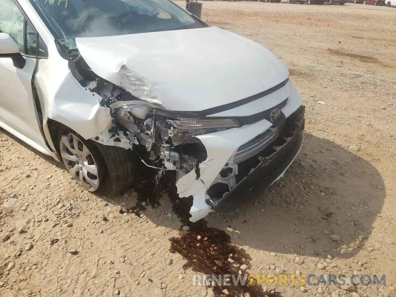 9 Photograph of a damaged car JTDEPRAE6LJ080256 TOYOTA COROLLA 2020